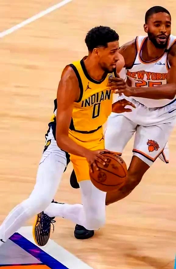 赛地聚焦——NBA季后赛今夜热度飙升，迈阿密热火绝杀压哨，态度坚定，数据趋势出现新变化的简单介绍-开云登录入口地址