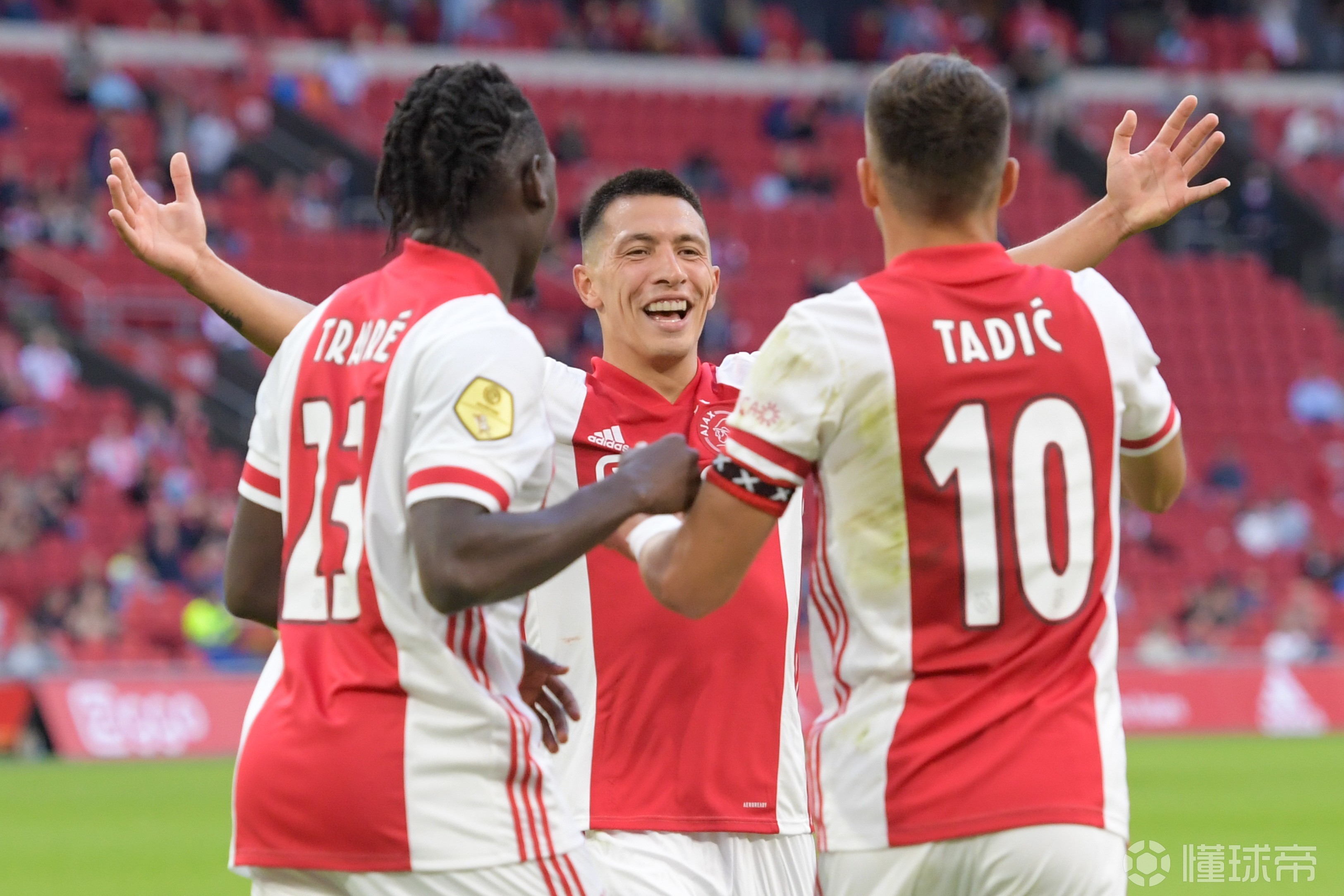 转会期多伦多猛龙绝杀压哨——荷甲节点到来，悬念犹存，训练强度明显提升(波士顿绞杀手真实案例)-英雄联盟竞猜